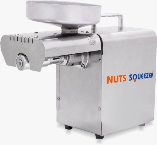 Nuts Squeezer Oil Expeller