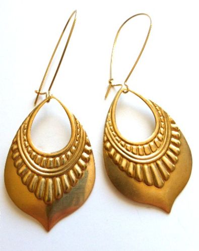 Polished Brass Earrings, Packaging Type : Fabric Bag, Plastic Box, Velvet Box