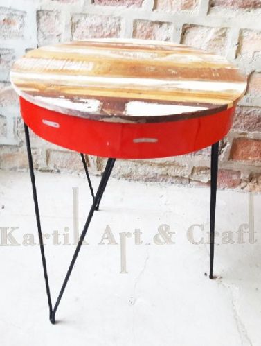 Metal Woof Bar Table, For Homes Cafe, Size : 36