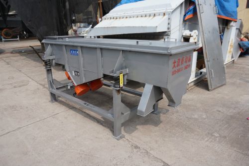 DZSF-520 Chemical Linear Vibrating Screen for sieving