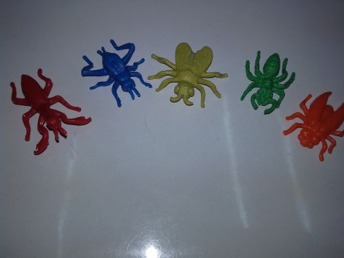 Plain Plastic Fly Insects PP Toys, Size : Multisize