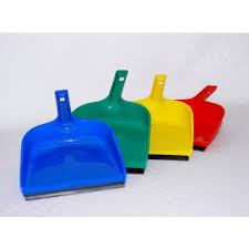 Plastic Dust Pans