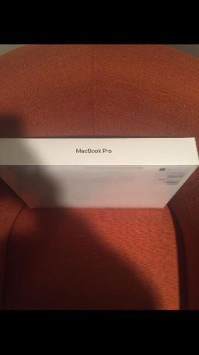 New Apple MacBook Pro Laptop, Size : 15.4'