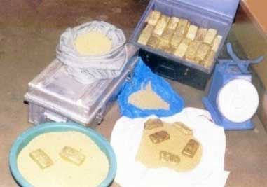 Gold dust, Steel Grade : 22 Carats, 23 Carats, 24 Carats