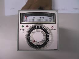 0-400C Electric Temperature Controller, Feature : Stable Performance