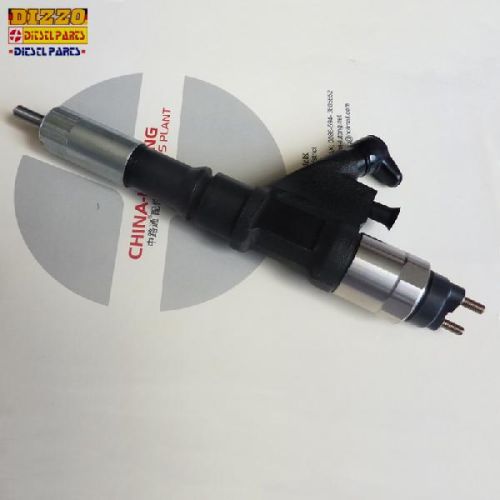 Diesel Engine Parts Injector 095000-6700, Packaging Type : grey