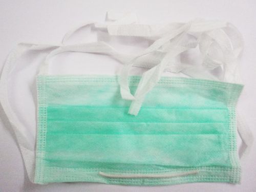 Disposable face mask, Material : Non Woven