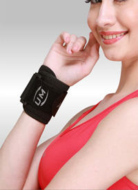 WRIST SPLINT WITH THUMB