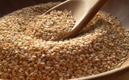 Sesame seeds, Usage/Application : Use In Cooking and Making Oil Oil