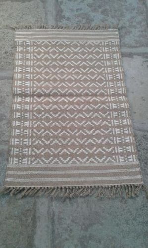 Haasini Handloom Jute Dhurries, Feature : Vaccum Clean Wash.