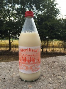 Sterilised Skimmed Milk, For Drinking, Making Tea-Coffee, Packaging Type : Plastic Can, Plastic Pouch