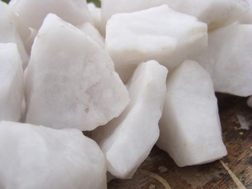 White Quartz Silica Lumps