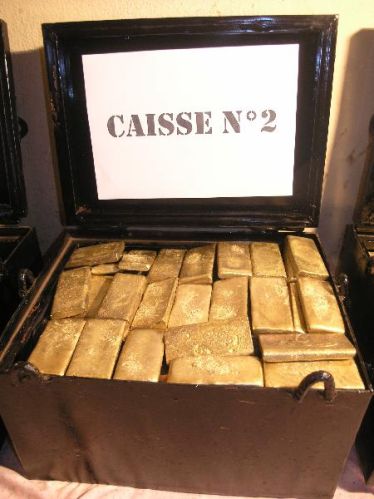 Raw Gold and Uncut Diamond