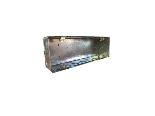 8 HORIZONTAL MODULE CONCEALED BOX(SILVER)