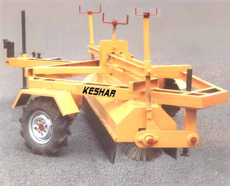 Manual Road Sweeper, Power : 9-12kw