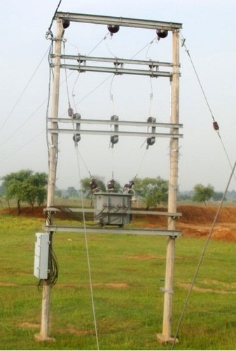 Double Pole Transformer Structure