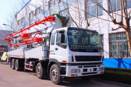 Truck-mounted Concrete Conveying Pump
