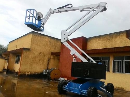 Towing Boom Lift