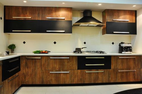 Wood Modular Kitchens, Feature : Light Weight, Durable Etc.