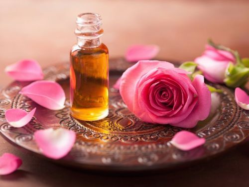 Rose Oil Form : Liquid