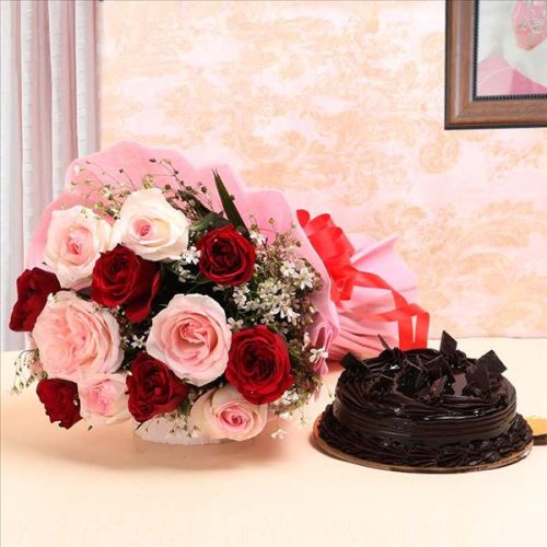 12 Red Pink Roses Bouquet