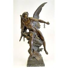 Metal Figure, Size : 7x7x23 (LxWxH) In Inch