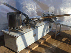 Biscuit Sandwiching Machine