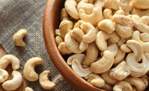 Cashew nuts, Color : Creamy