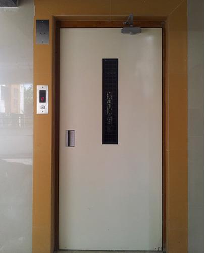 Swing Manual Door Elevator