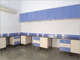 Laboratory Instrument Table