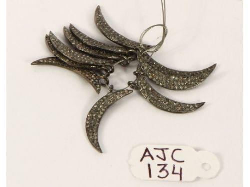 AJC0134 Antique Style Charm