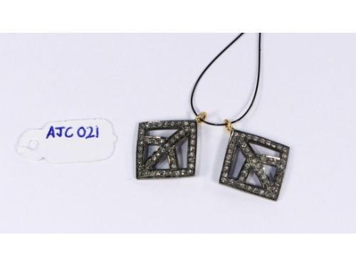 AJC021 Antique Style Charm