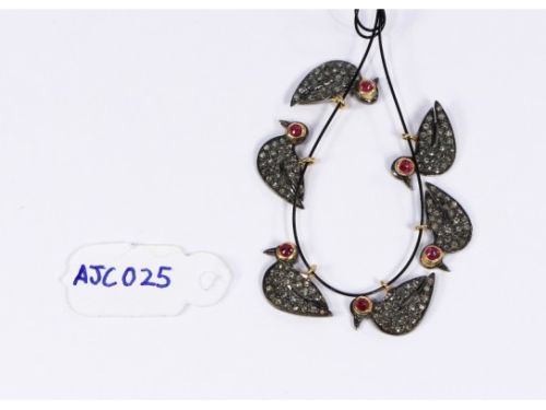 AJC025 Antique Style Charm