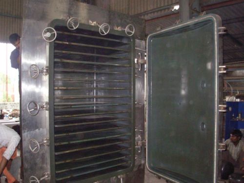 Vacuum Tray Dryer