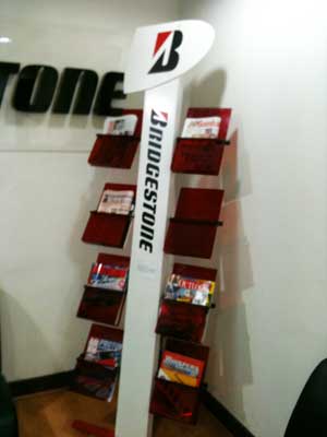 Brochure N Catalogue Stand