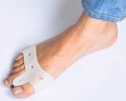 Toe Separator