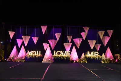 Tent decoration services