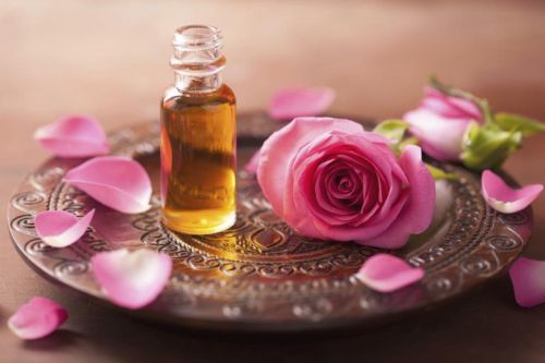 Rose Oil, Application : Aromatherapy, Promotes Hair Growth,Enhances Memory