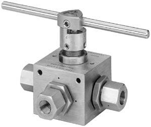 High pressure ball valve