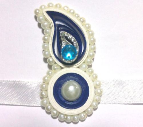 Exclusive Rakhi, Feature : Beautiful Designs, Fade Resistance
