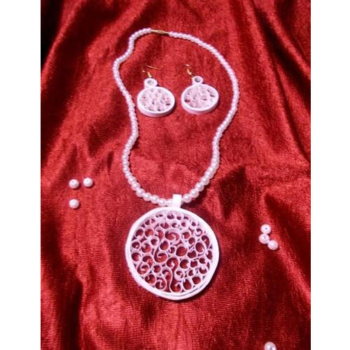 Quilling Pendant Set
