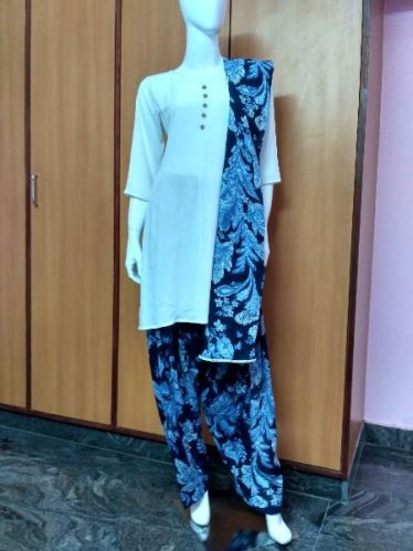 Ladies salwar suits, Pattern : Embroidered