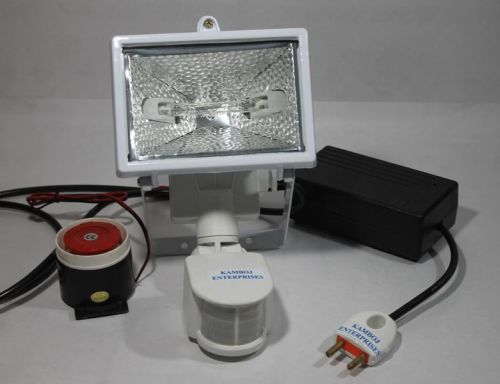 Security Light With Wired Hooter