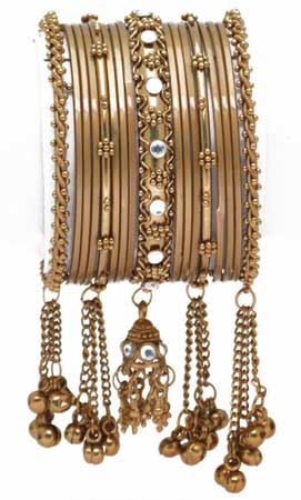 Hanging Bangles (01)