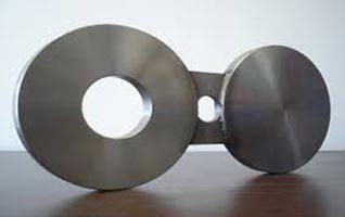Polished Mid Steel Spectacle Flanges, Color : Silver