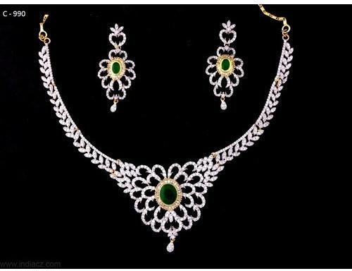 Stylish Necklace Set