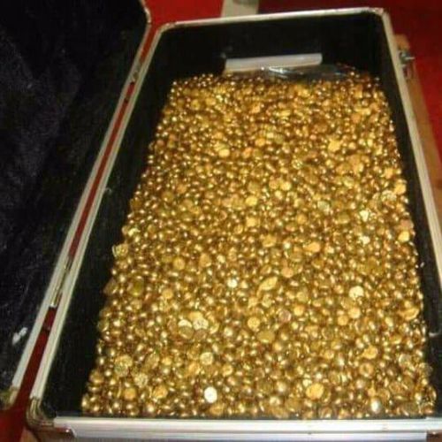 Gold dust, Production Capacity : 2000 Kg per month