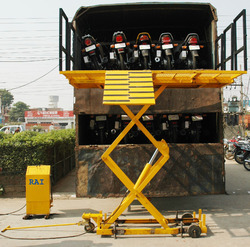 OWN PRODUCTS Scissor Lifts, Lifting Capacity : 1 Ton