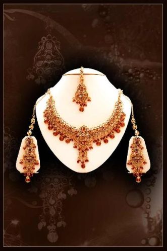 Polished Kundan Necklace Set, Purity : 18-24K