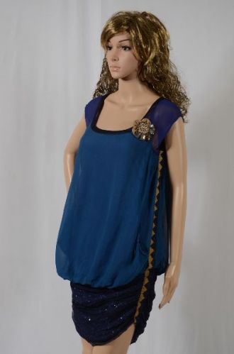 Ladies Rayon Georgette Dress With Crystal Brooch